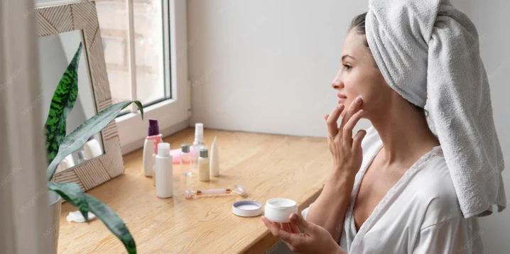 How to Build a Skincare Routine: Daily Home Care and a Salon Schedule