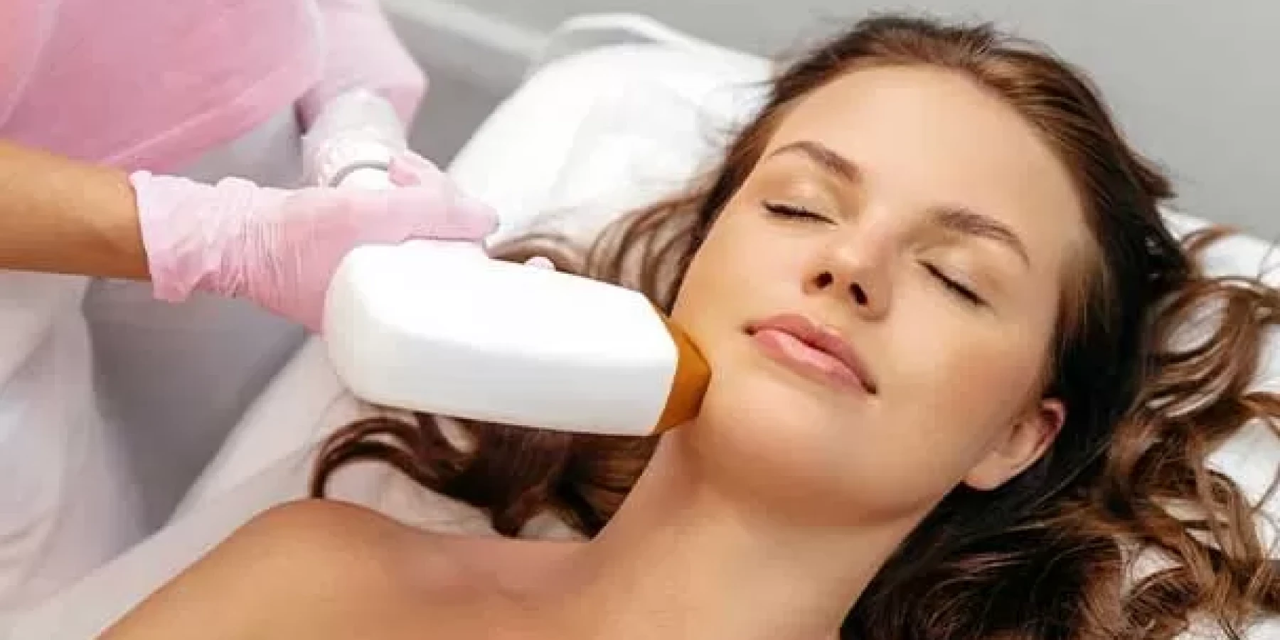 Kadın Epilasyonu: Acısız ve Etkili Yöntemler