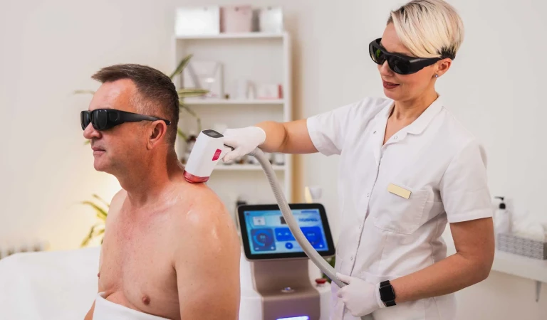 Men's Back Hair Removal: Complete Guide for Shoulders & Neck