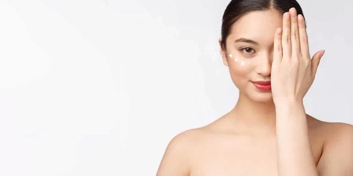 Eye Contour Care: Say Goodbye to Tired Eyes!