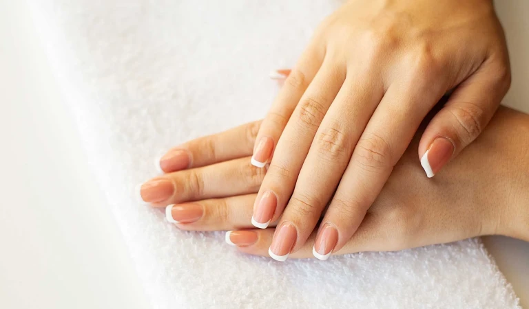 Permanent Nail Polish for Broken Nails: Repair Without Cutting