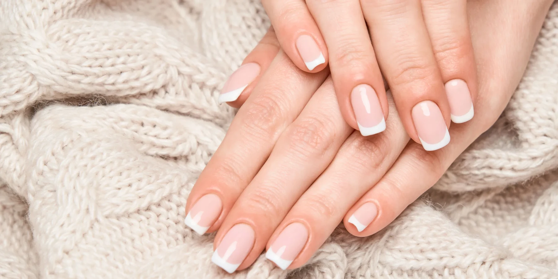 Gel Nails vs. Permanent Polish: Differences and Usage Guide