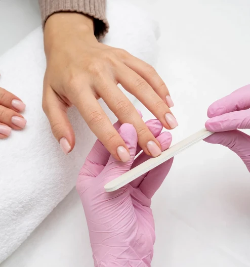 Tırnak Bakımı ve Estetiği: Kapsamlı Rehber