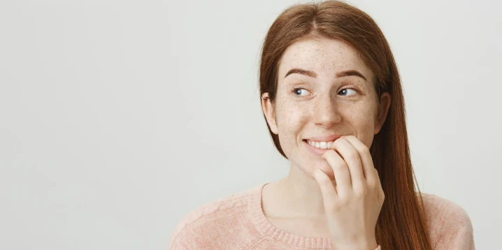Tırnak Yeme Alışkanlığına Protez Tırnak Çözümü: Estetik ve Bakım
